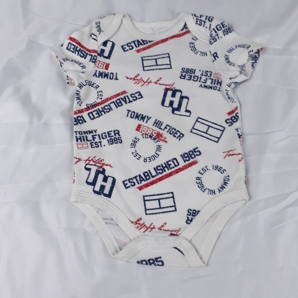 Tommy Hilfiger Onsie with Pants Outfit Size 6-9 Months - Picture 3 of 4